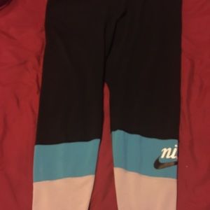 3x Women’s workout leggings Nike